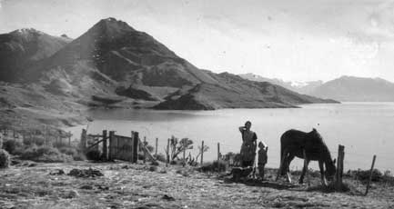 Lago San Martín, Estancia La Maipú lake